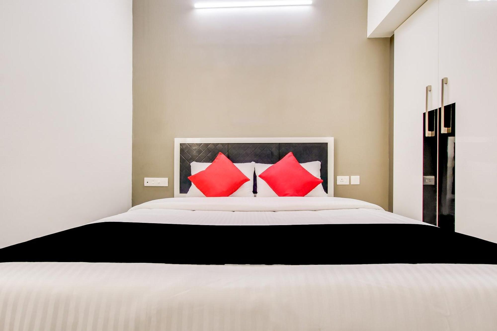 Capital O New Paradise Inn Irugur Dış mekan fotoğraf