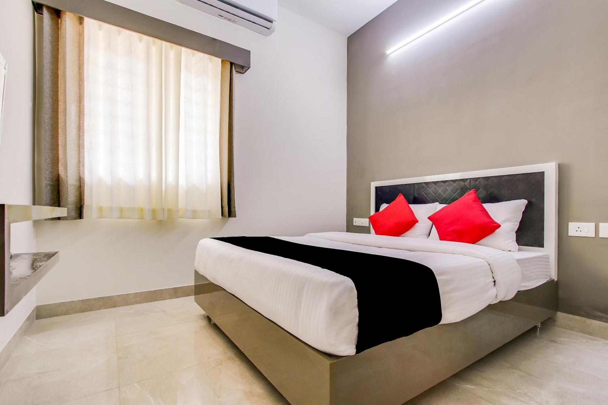 Capital O New Paradise Inn Irugur Dış mekan fotoğraf